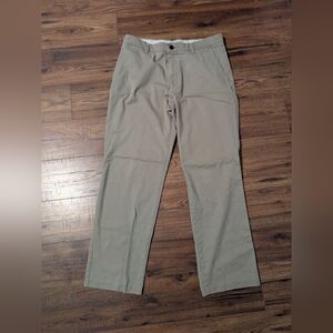 Dockers Men's Khaki Classic Fit Dress Pants